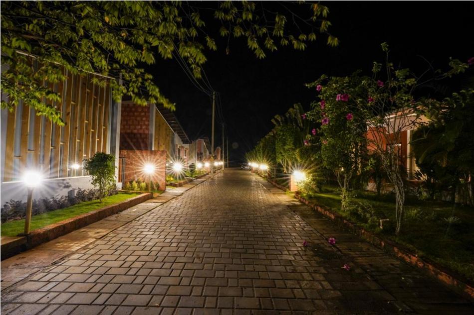 Hotel Sixth Element Kushālnagar Esterno foto