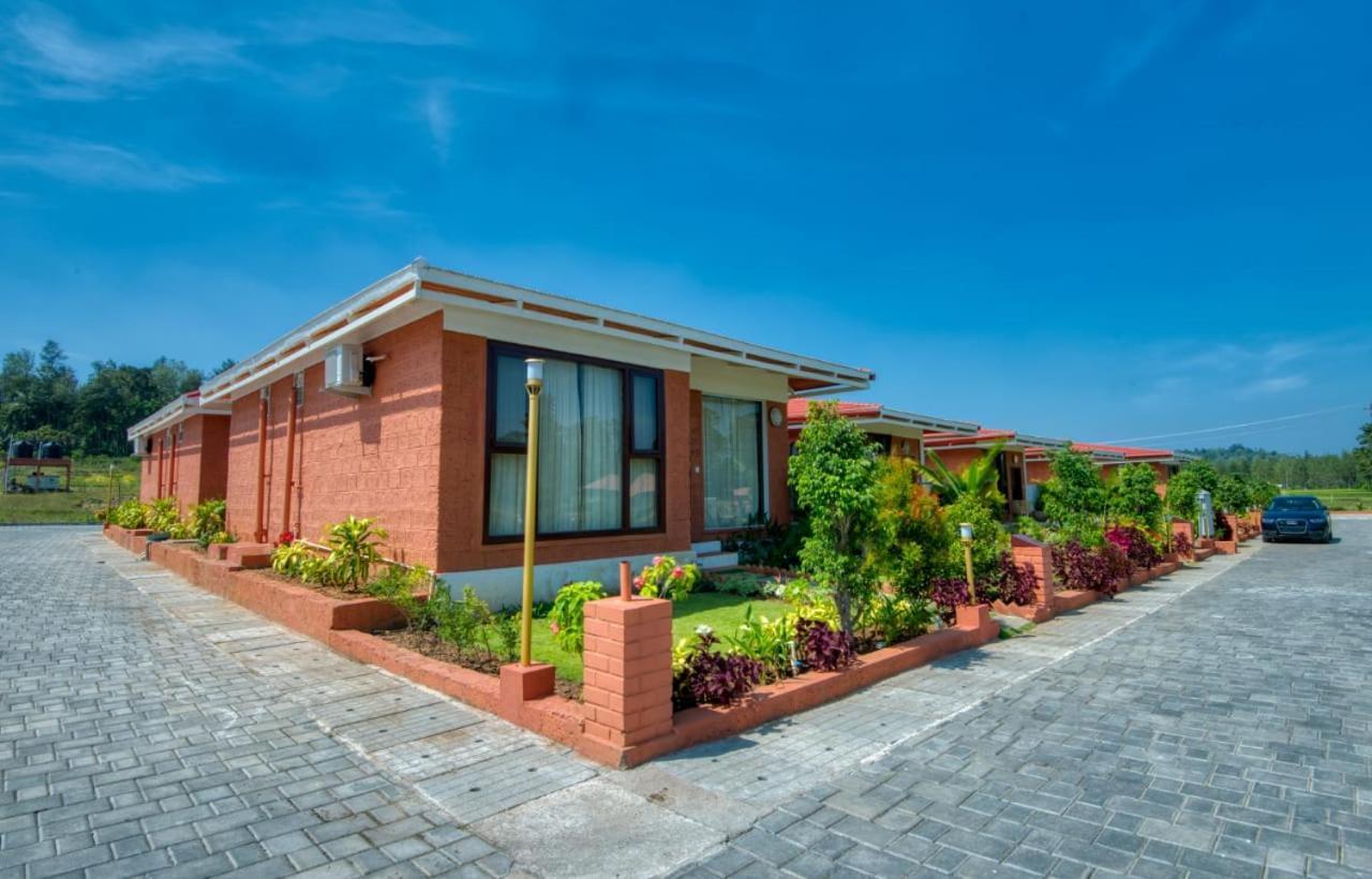 Hotel Sixth Element Kushālnagar Esterno foto